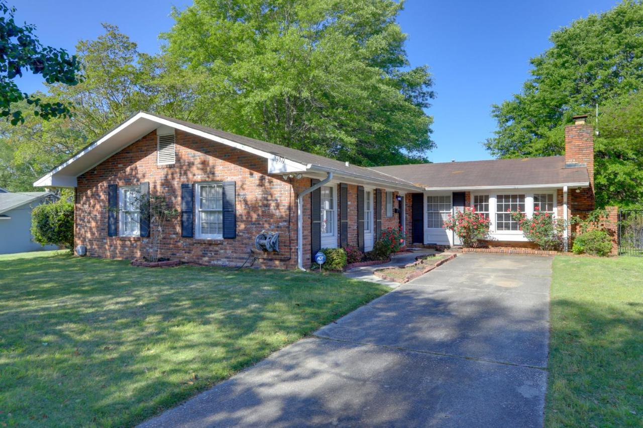 The Ranger House Columbus Home Fenced Backyard Exterior foto
